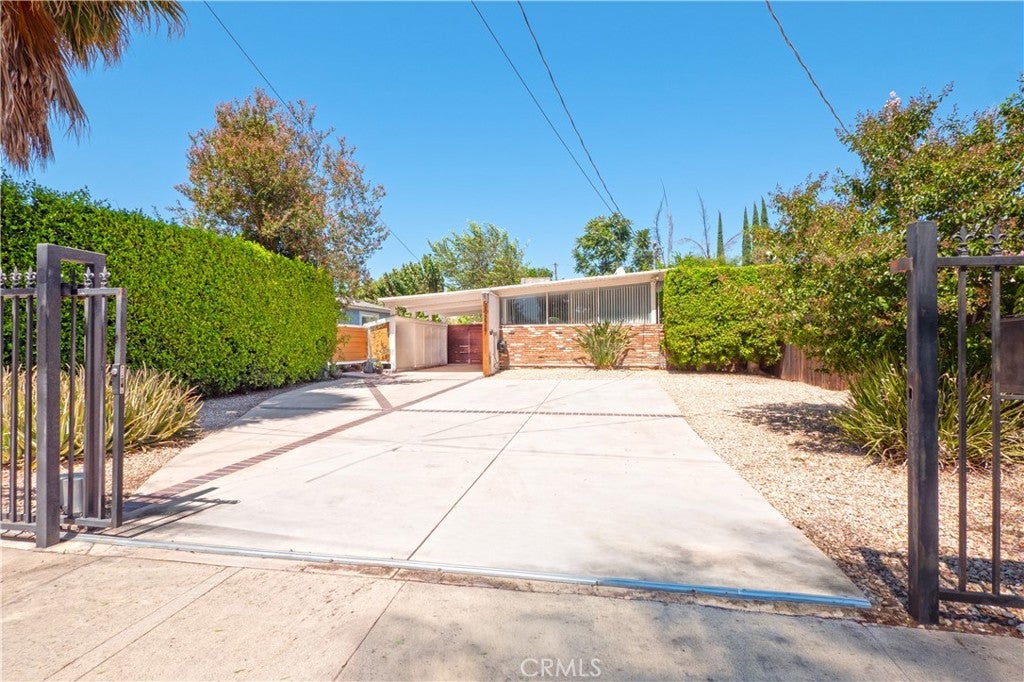 18527 Napa Street