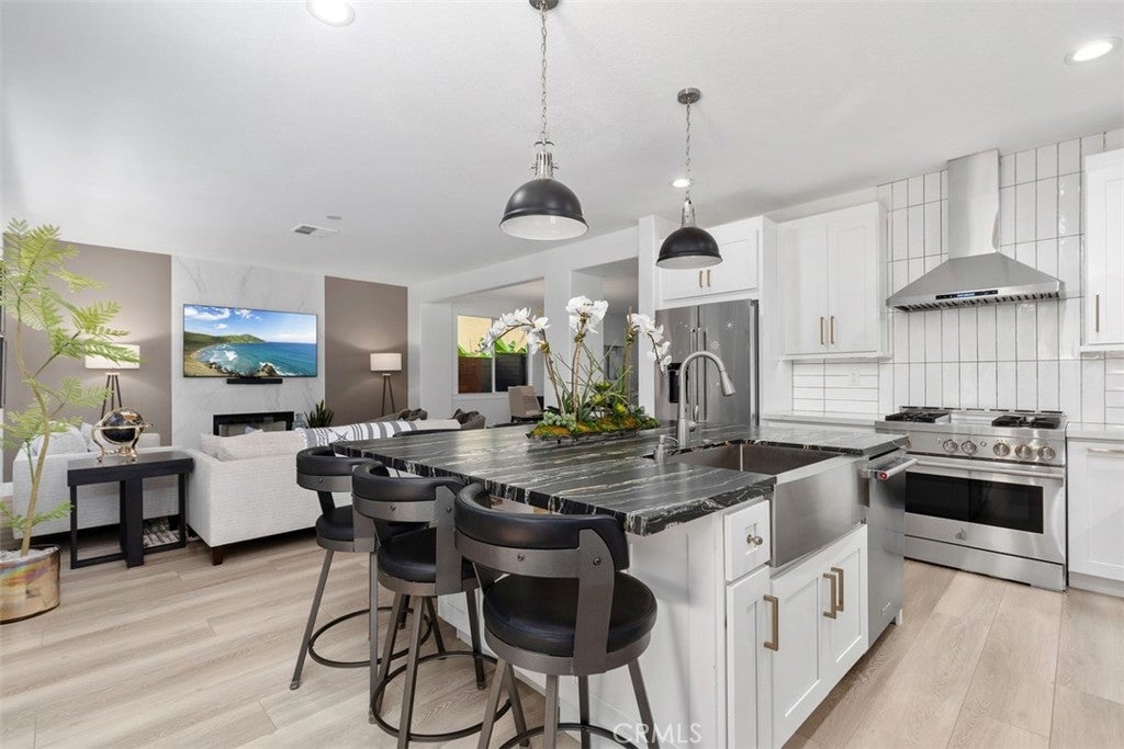 8 National Place, Irvine CA 92602 - Photo 14