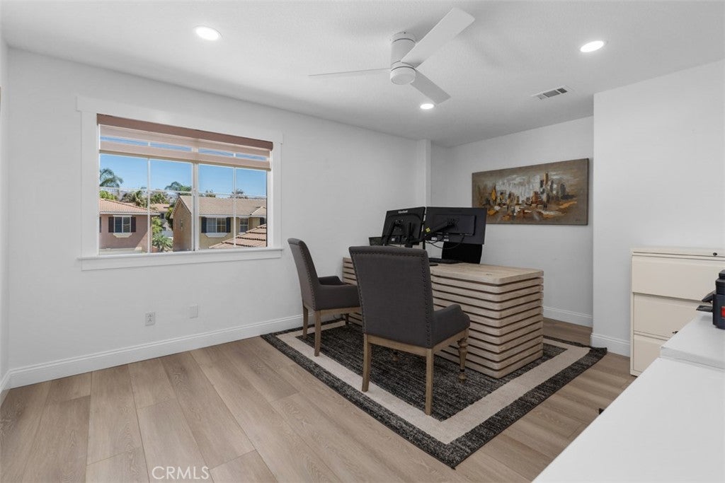 8 National Place, Irvine CA 92602 - Photo 37