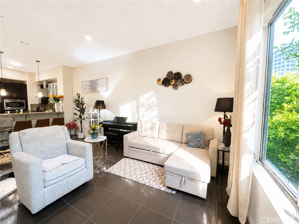 21 Gramercy 204