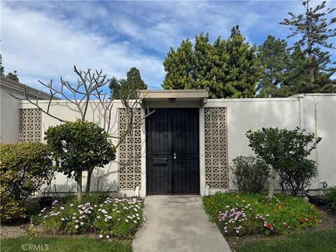 319 Avenida Carmel B Laguna Woods CA 92637