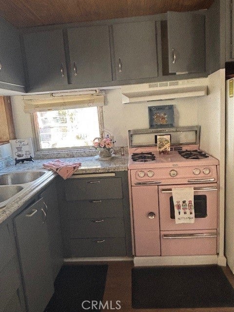 54-35080 Chandler Avenue