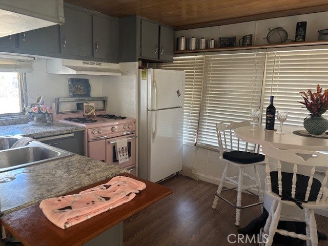 54-35080 Chandler Avenue