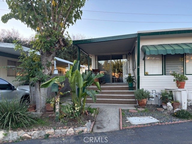 54-35080 Chandler Avenue
