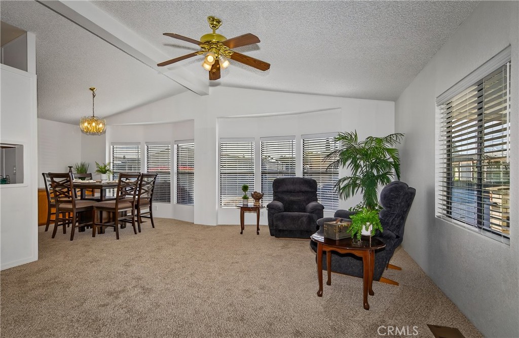 1250 N Kirby Street 43