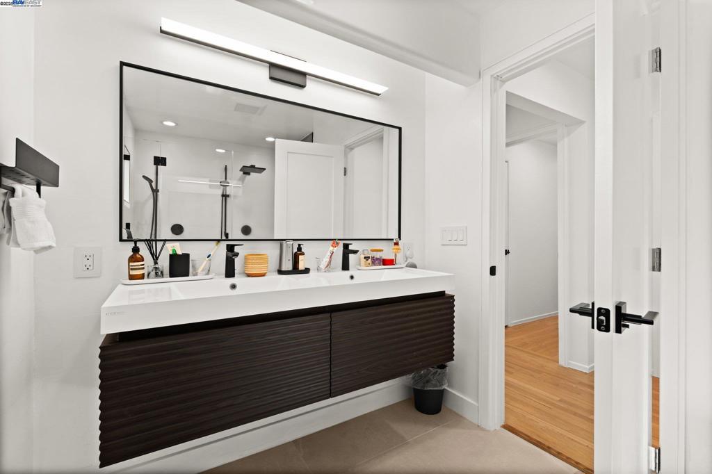 PIEDMONT PINES - Residential