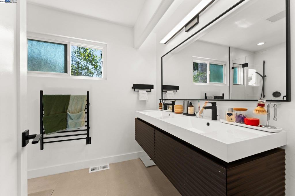 PIEDMONT PINES - Residential