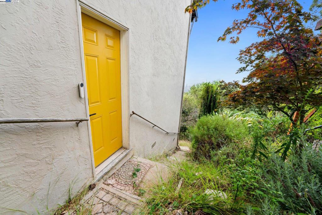 PIEDMONT PINES - Residential