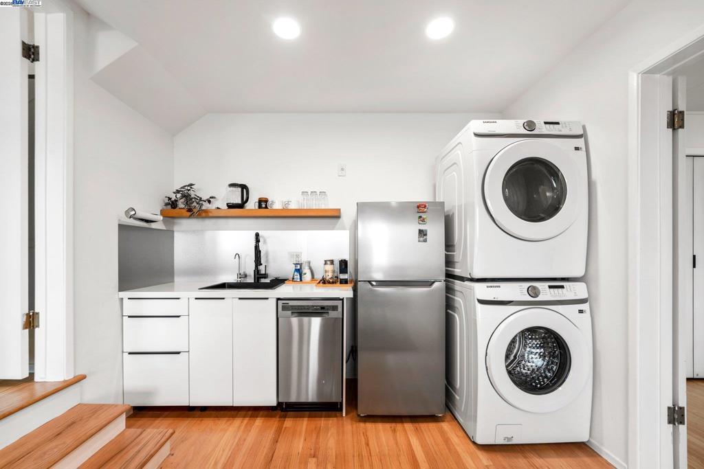 PIEDMONT PINES - Residential