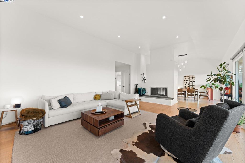 PIEDMONT PINES - Residential