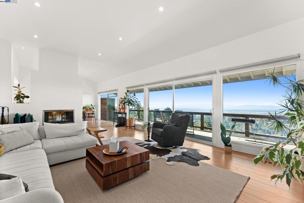 PIEDMONT PINES - Residential