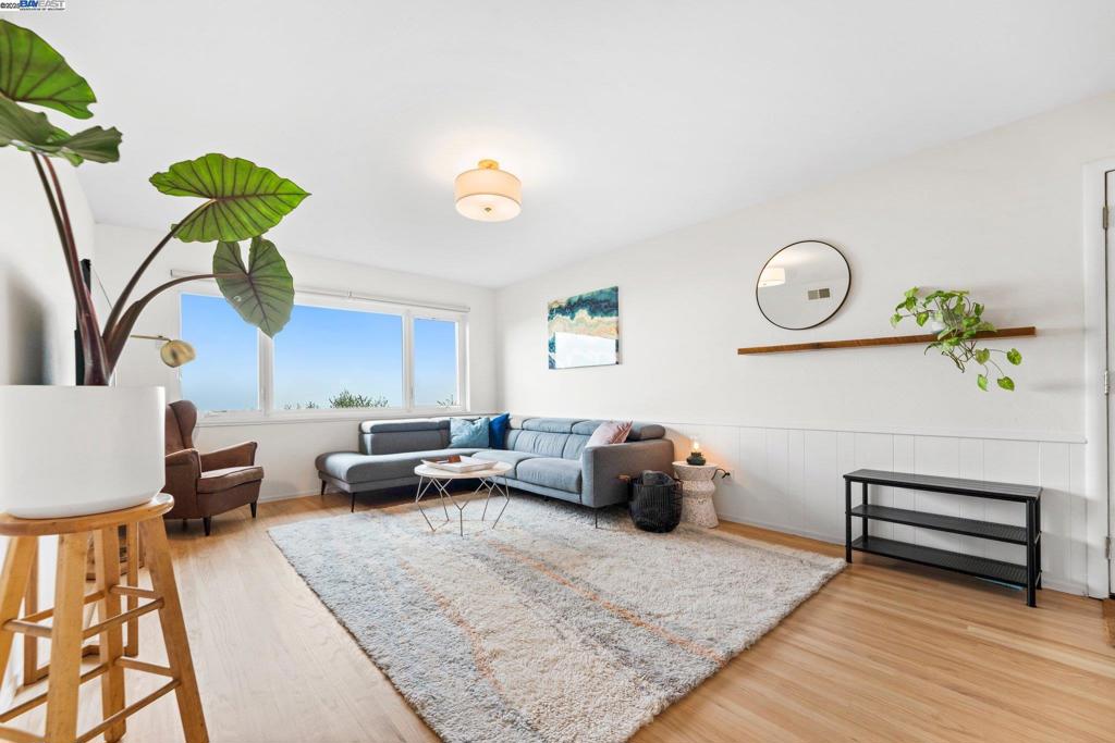 PIEDMONT PINES - Residential