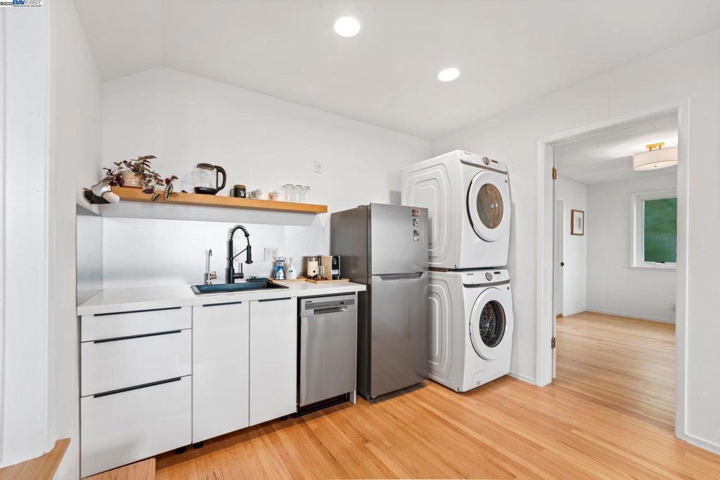 PIEDMONT PINES - Residential