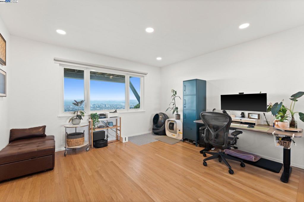 PIEDMONT PINES - Residential