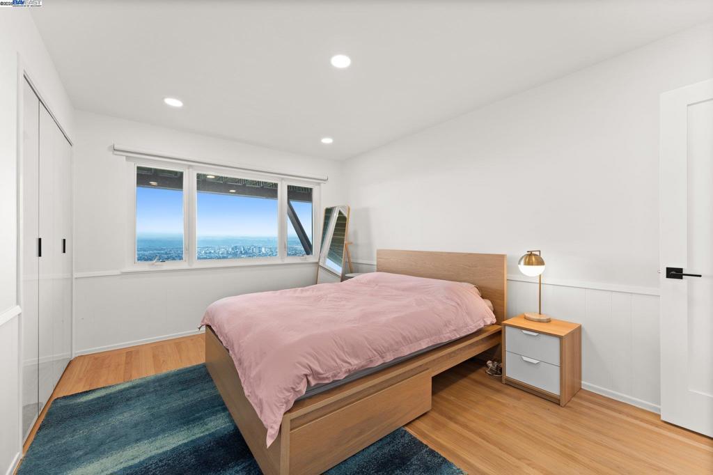 PIEDMONT PINES - Residential