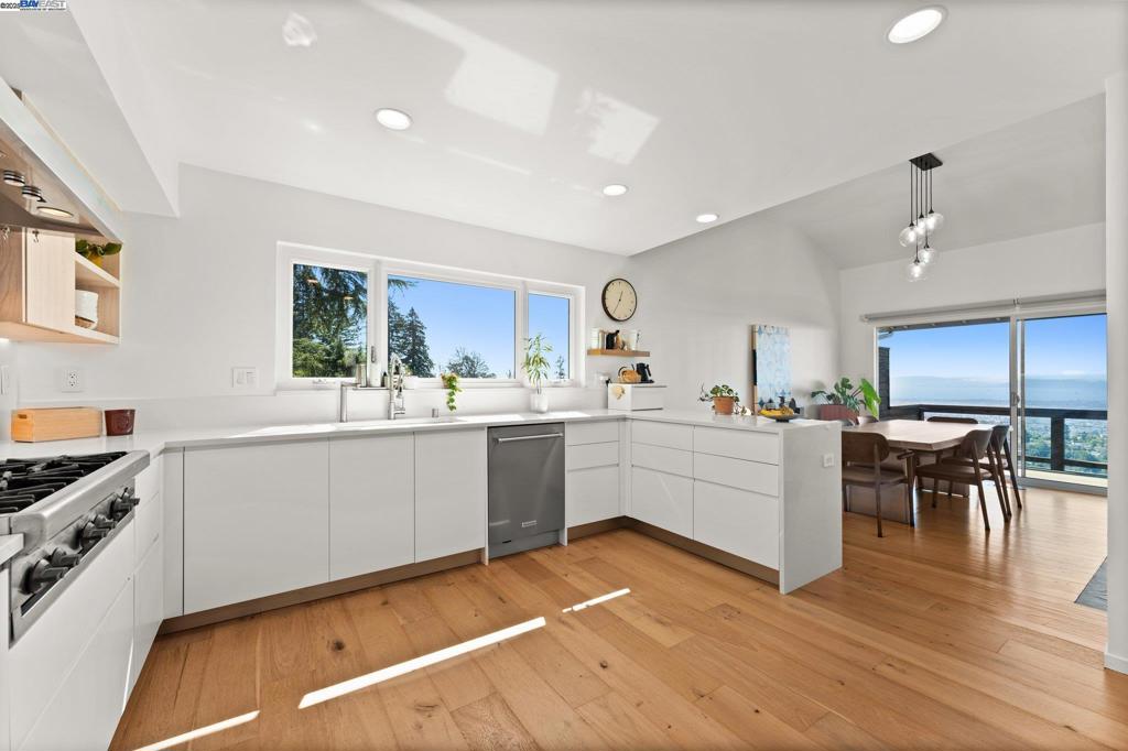 PIEDMONT PINES - Residential