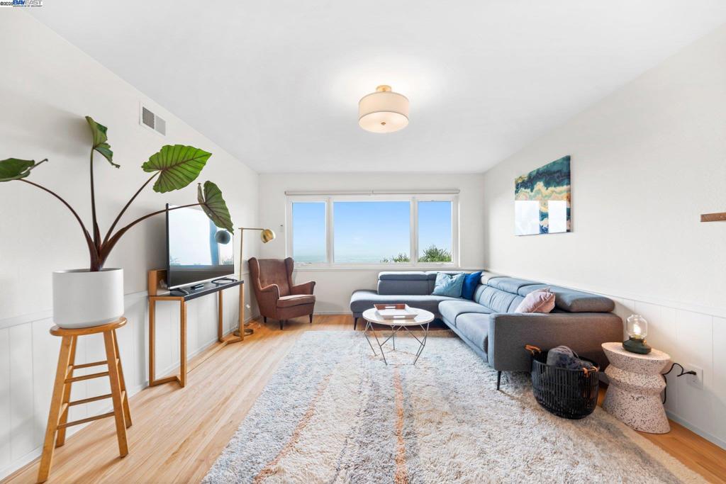 PIEDMONT PINES - Residential