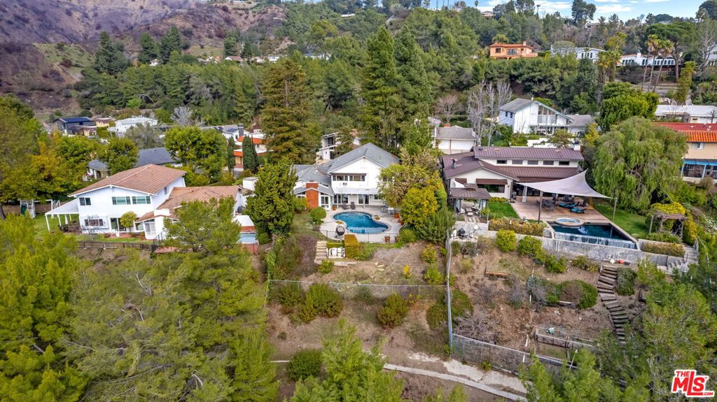 2501 La Condesa Drive