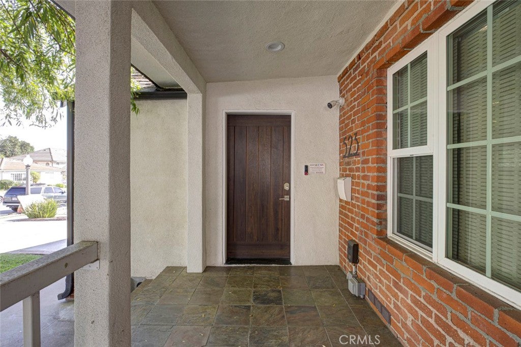 523 E Fairmount