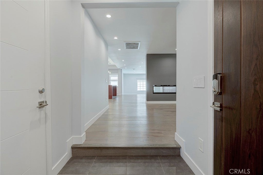 523 E Fairmount