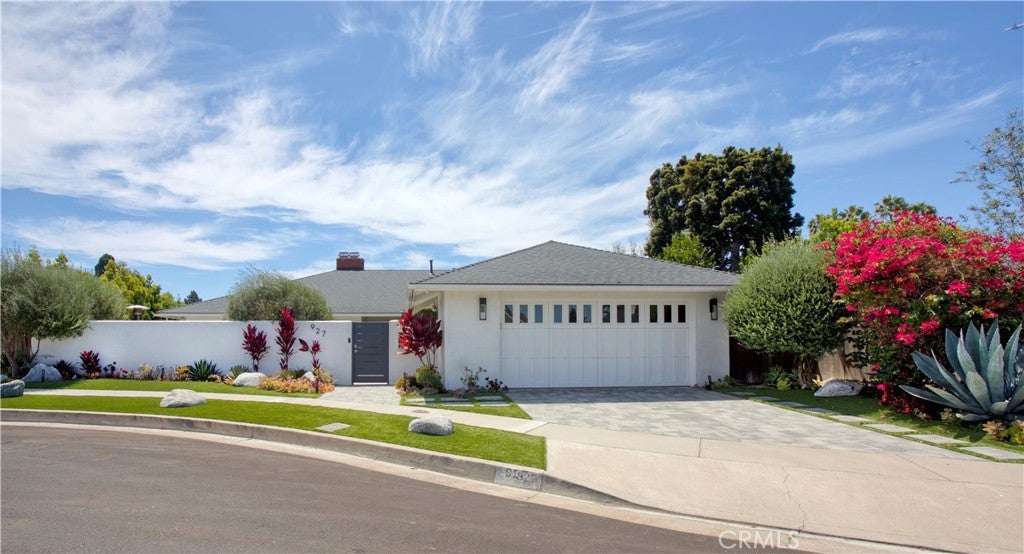 Photo of 927 Bellis Street, Newport Beach, CA 92660 (MLS # NP26186325)