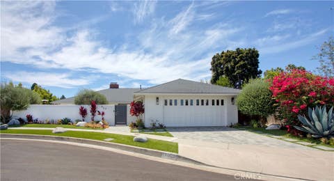 Photo of 927 Bellis Street, Newport Beach, CA 92660 (MLS # NP26186325)