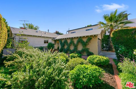 Photo of 11672 Erwin Street, North Hollywood, CA 91606 (MLS # 26632891)