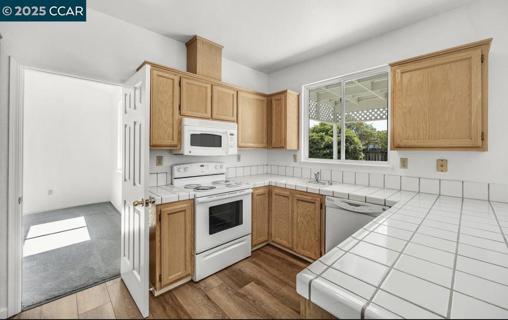 VINTAGE PARKWAY - Residential