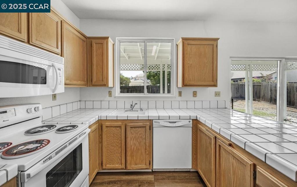 VINTAGE PARKWAY - Residential