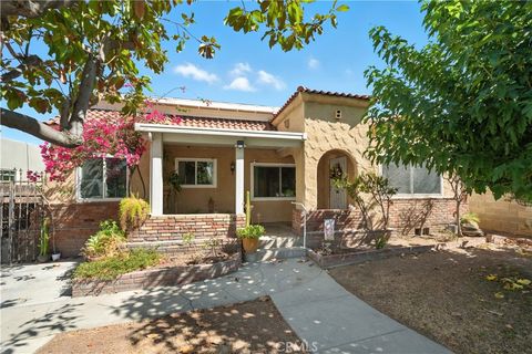 Photo of 1909 Marlborough Avenue, Riverside, CA 92507 (MLS # PW25189374) Photo of 1909 Marlborough Avenue, Riverside, CA 92507 (MLS # PW25189374)