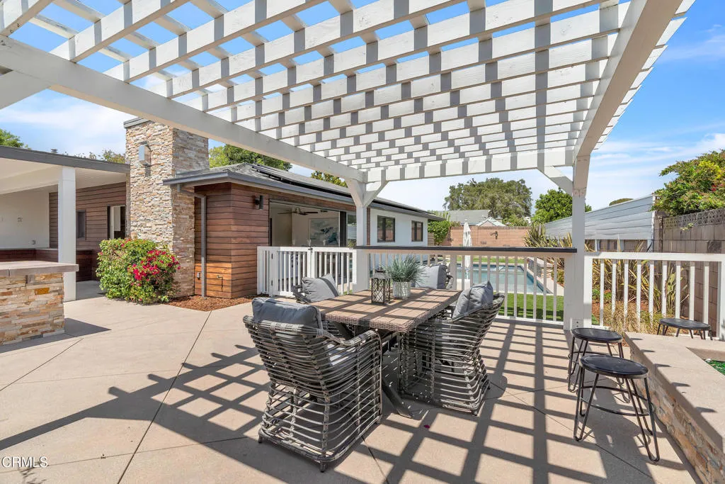 Newbury Park, California 91320, United States, 3 Bedrooms Bedrooms, ,2 BathroomsBathrooms,Residential,Active,165565