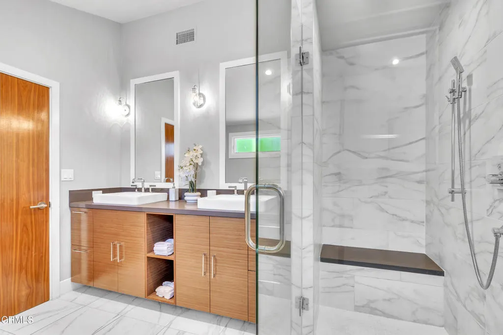 Newbury Park, California 91320, United States, 3 Bedrooms Bedrooms, ,2 BathroomsBathrooms,Residential,Active,165565