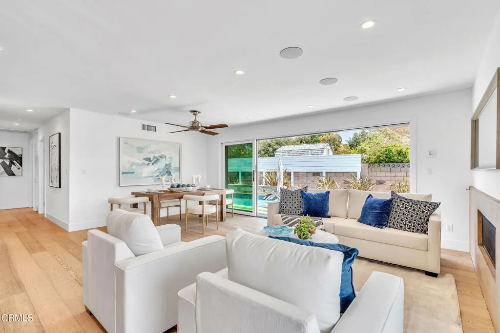 Newbury Park, California 91320, United States, 3 Bedrooms Bedrooms, ,2 BathroomsBathrooms,Residential,Active,165565