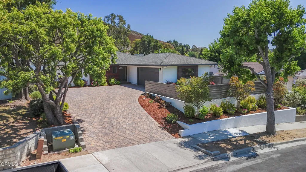 Newbury Park, California 91320, United States, 3 Bedrooms Bedrooms, ,2 BathroomsBathrooms,Residential,Active,165565