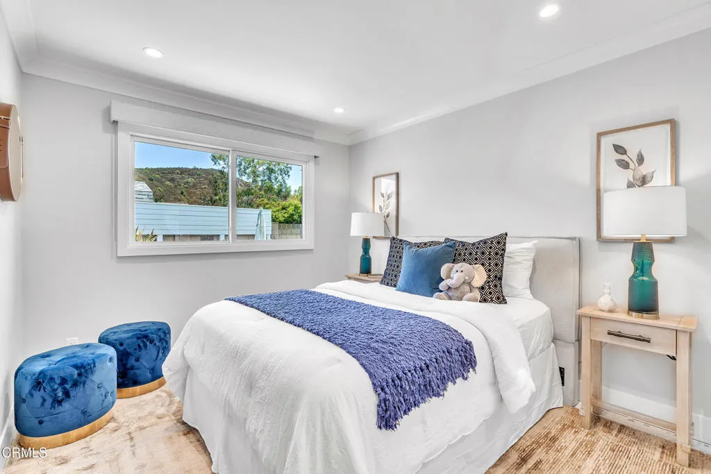 Newbury Park, California 91320, United States, 3 Bedrooms Bedrooms, ,2 BathroomsBathrooms,Residential,Active,165565