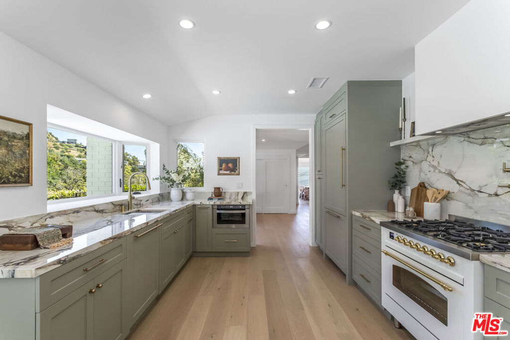 8819 Evanview Drive
