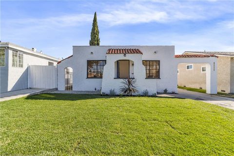 Photo of 6034 Lime Ave, Long Beach, CA 90805 (MLS # OC26022584)