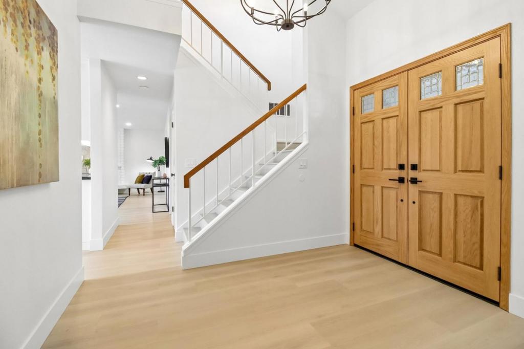 6558 Gardenoak Court