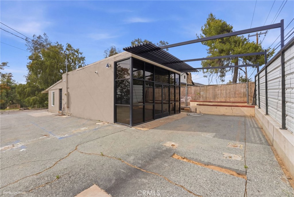 10043 Beaumont Avenue