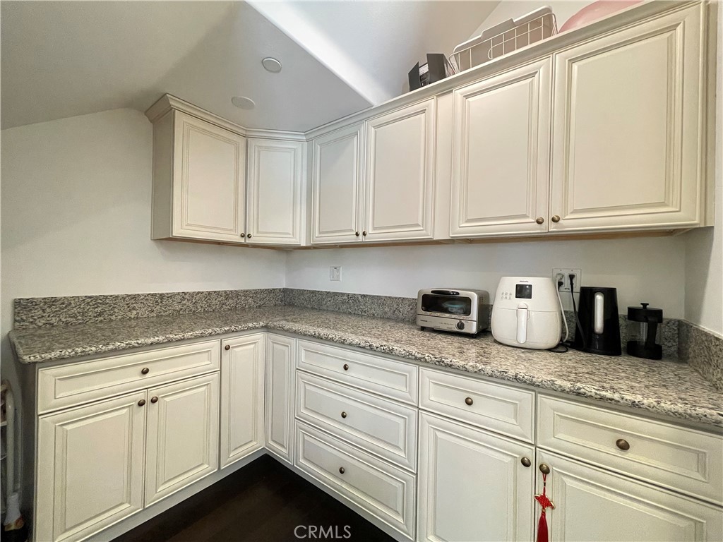 MAGNOLIA (CVMAG) - Residential Lease