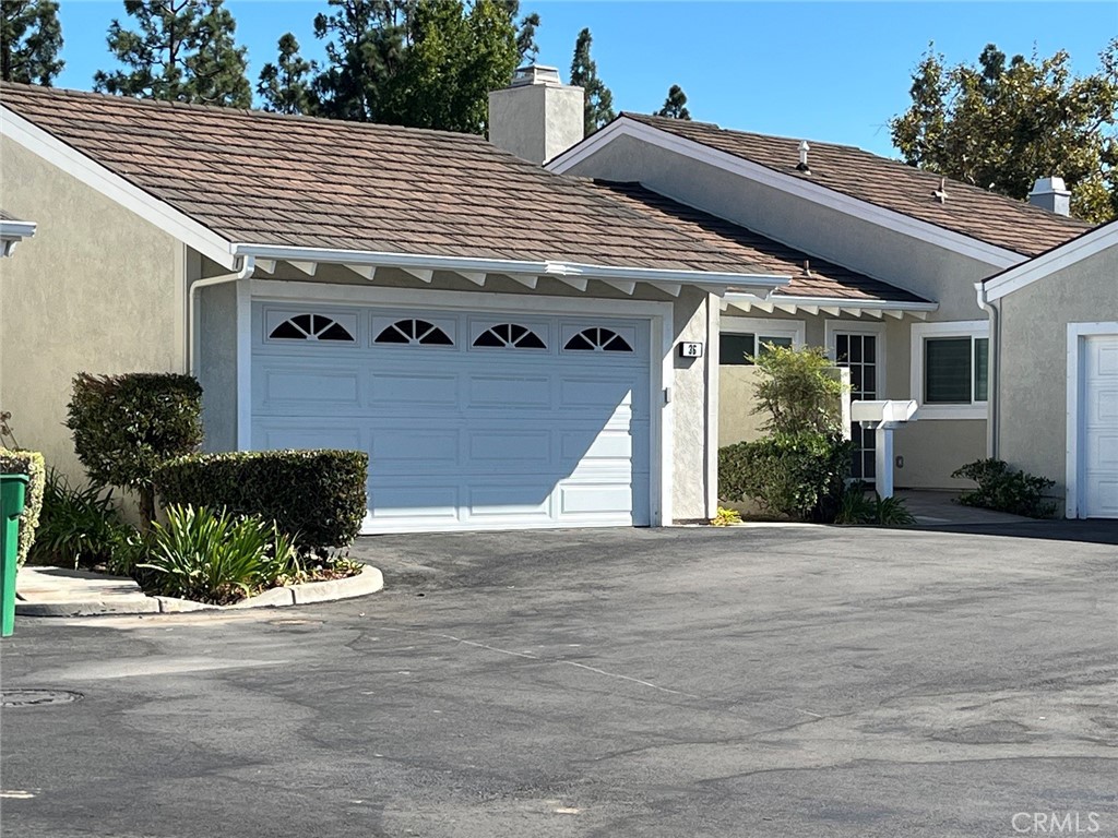 This bright 2 bedroom, 2 bathroom, 2 car garage single story, Great open floor plan with high vaulted ceilings in the living room. Master bedroom with extra walk in closet. Light and bright kitchen. there is a large sunny yard to enjoy the outdoor, private space. Newer washer and dryer, newer refrigerator. Irvine's Woodbridge has well deserted reputation for its Resort Style Amenities include Tennis, Pickle-ball, and Valley ball Courts even Horseshoe pits.