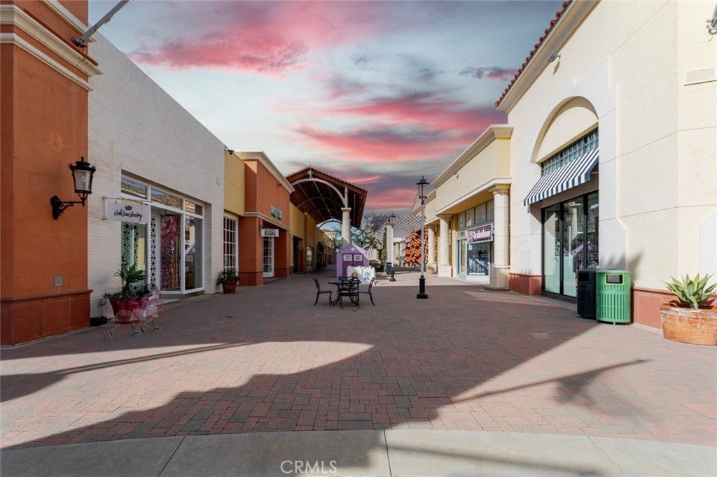 1555 Simi Town Center Way 545