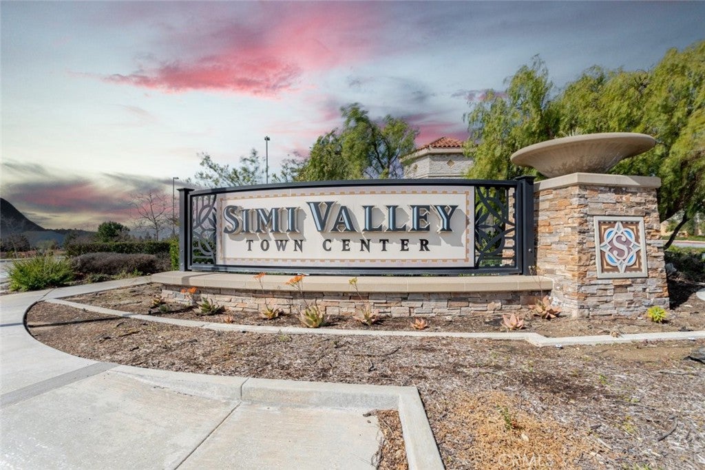 1555 Simi Town Center Way 545