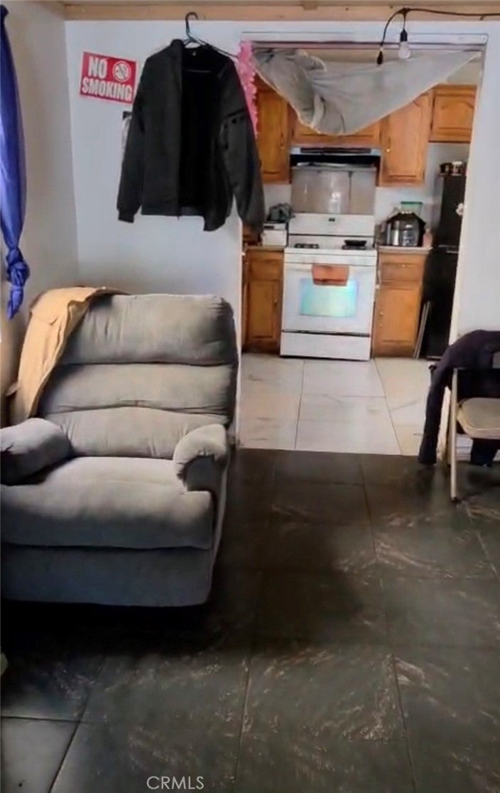 1462 E 98th