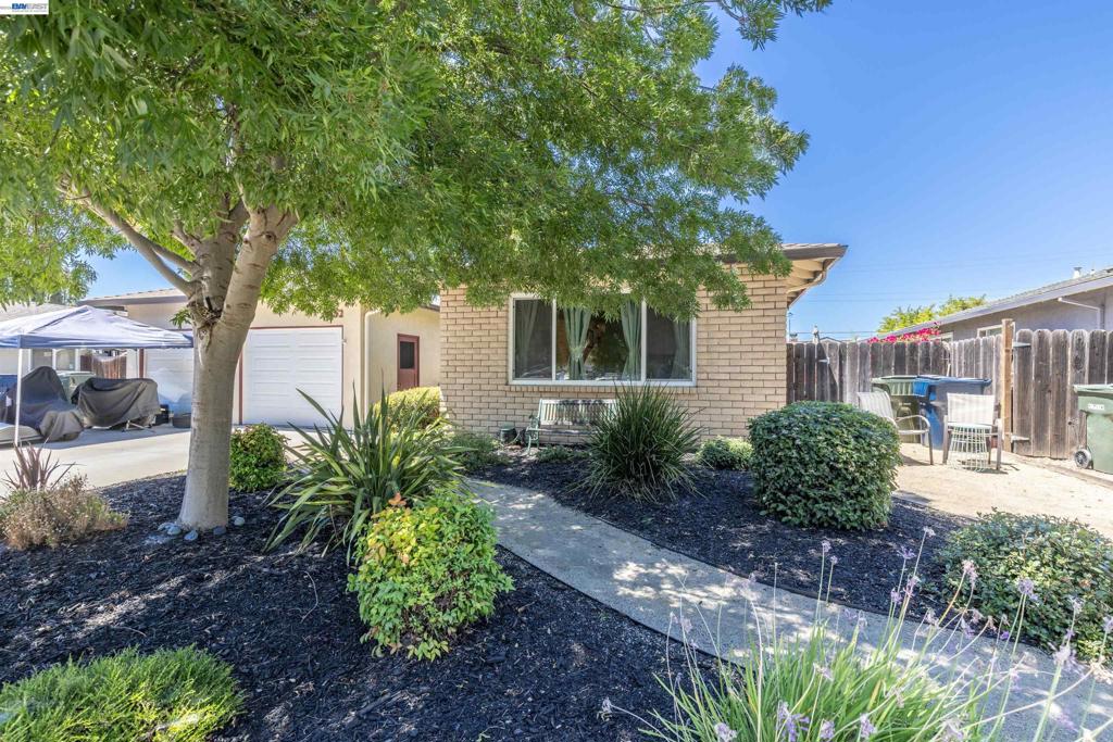 5252 Norma Way