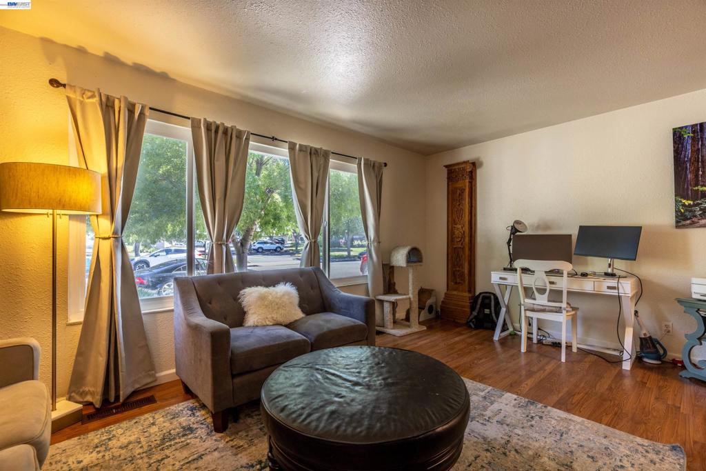 5252 Norma Way
