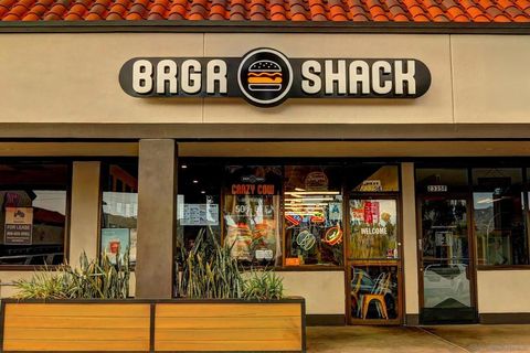 2335 E. Valley Pkwy, unit E Escondido CA 92027