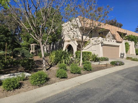 Photo of 127 Puesta Del Sol, Los Gatos, CA 95032 (MLS # ML82040861)