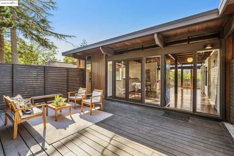 5855 Chelton Dr Oakland CA 94611