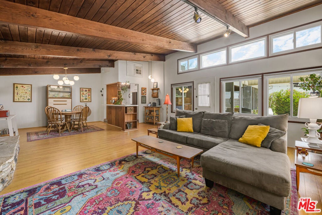 13138 Welby Way, Los Angeles CA 91606